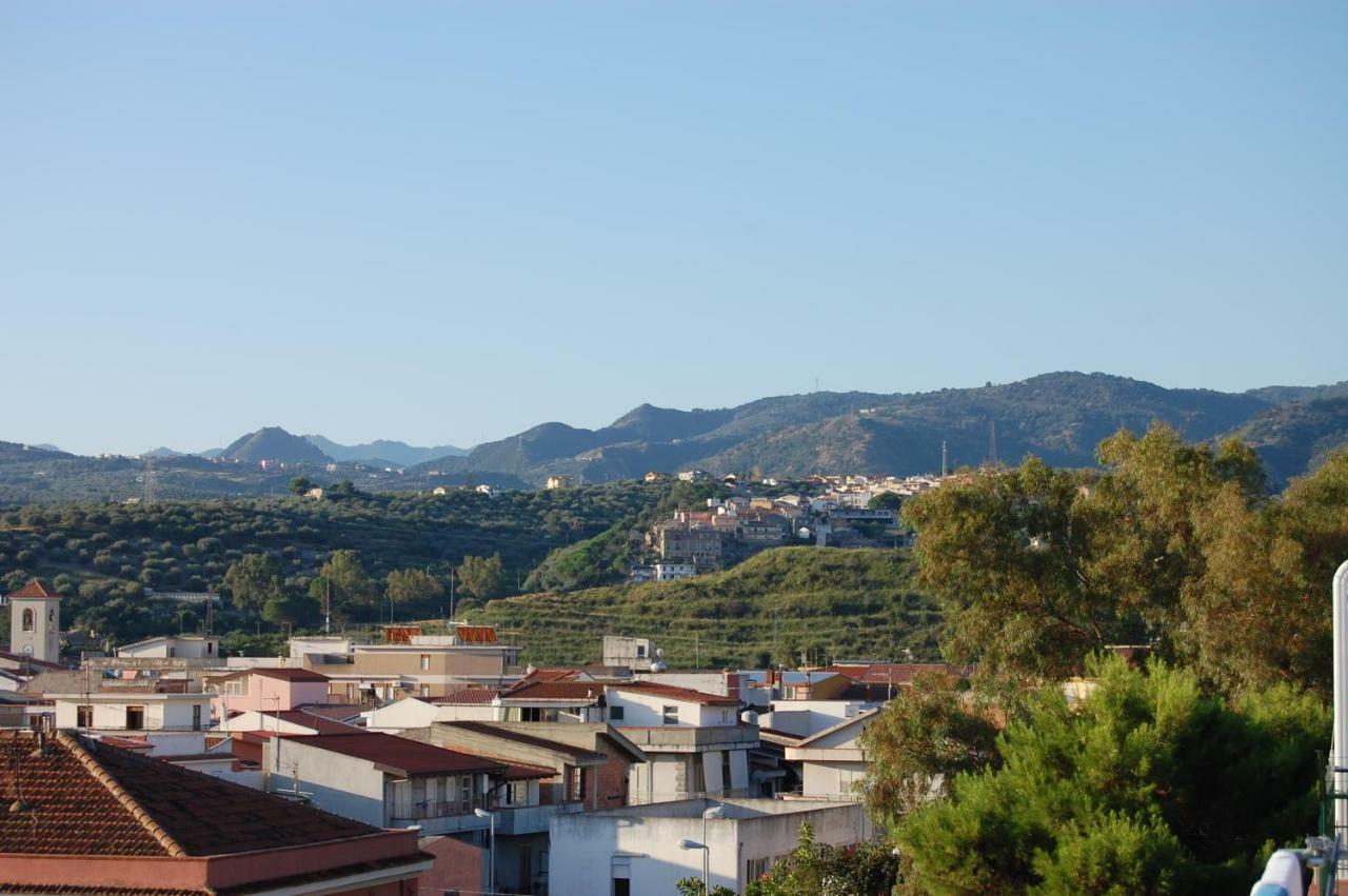Golfo Di Tindari Apartments Falcone Buitenkant foto