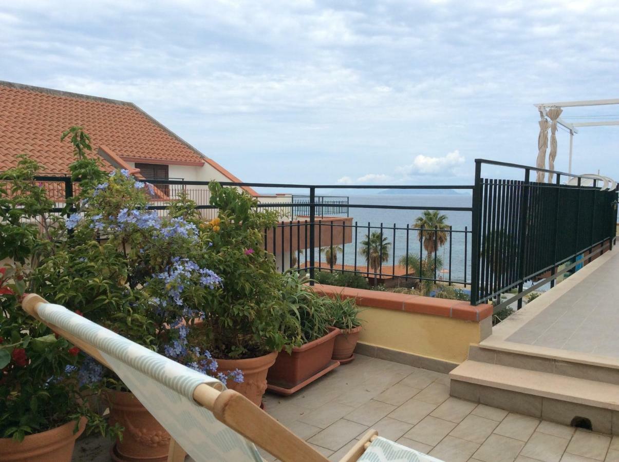 Golfo Di Tindari Apartments Falcone Buitenkant foto